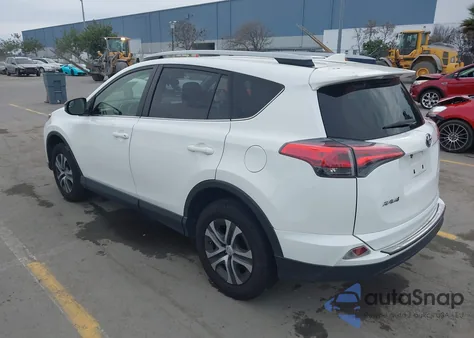 2017 Toyota Rav4 Le z USA, uszkodzony, nr VIN JTMZFREV3HJ144114